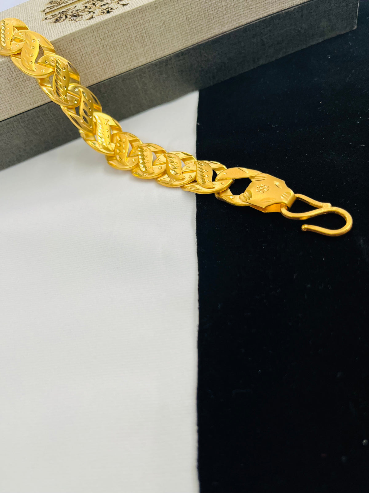 KOYLI POKAL BRACELET FOR MEN DESIGN A1