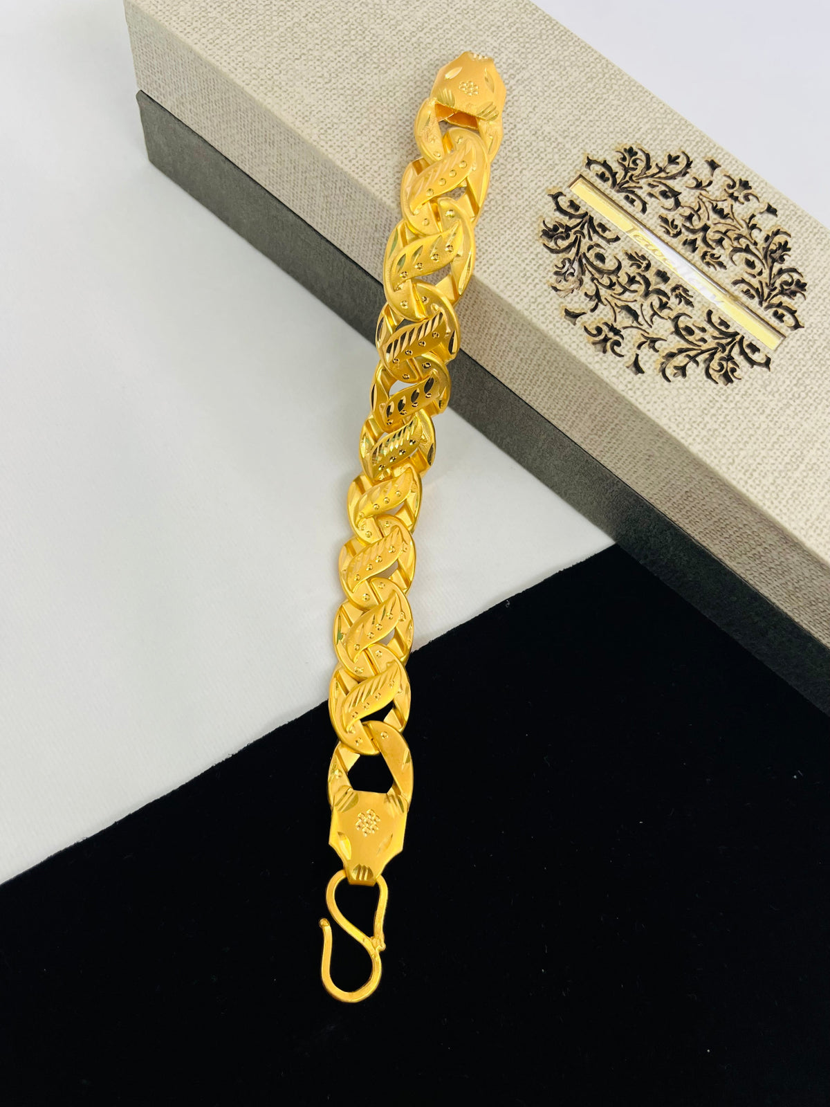 KOYLI POKAL BRACELET FOR MEN DESIGN A1