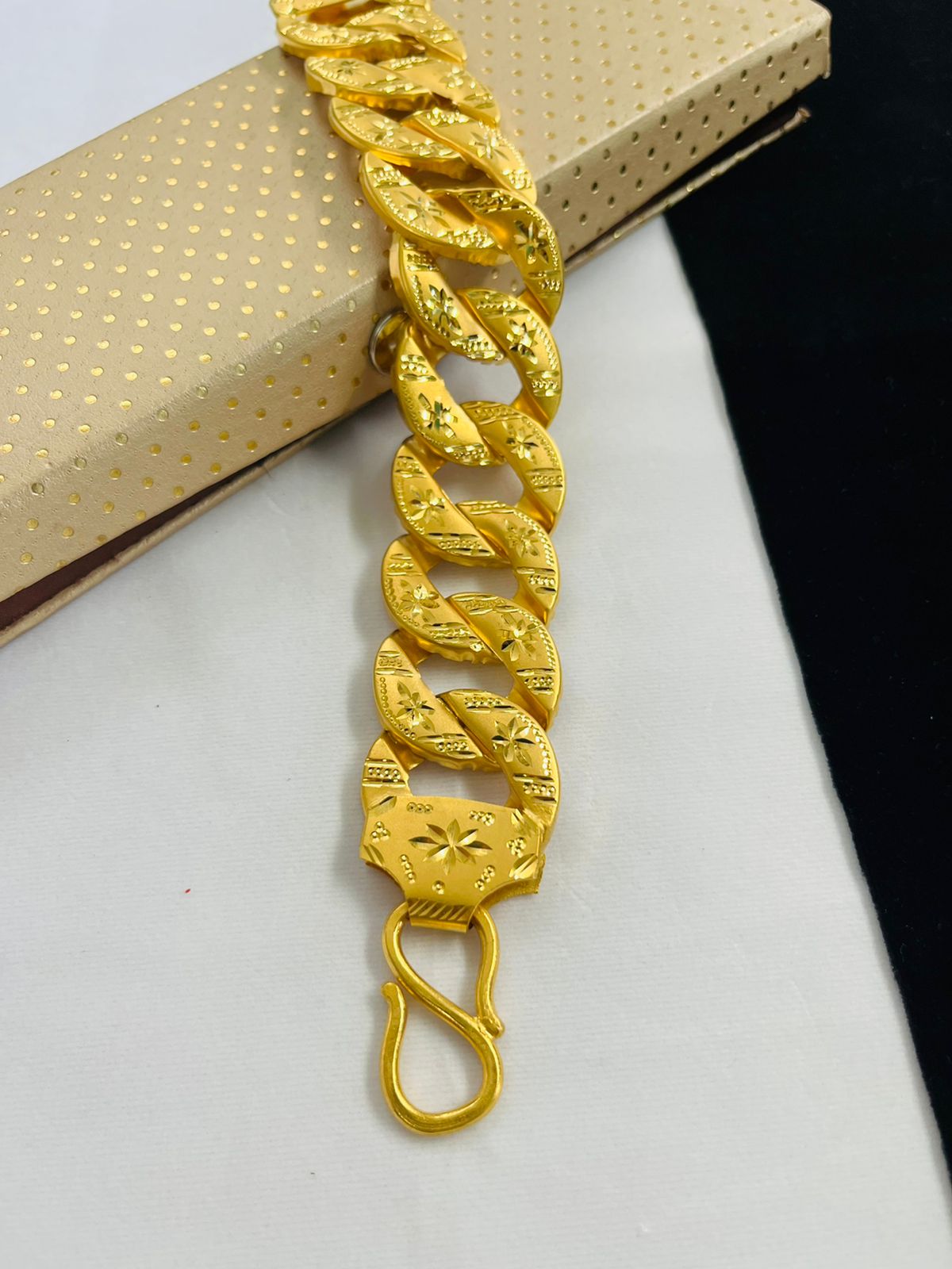 GOLD FORMING POKAL BRACELET FOR MEN DESIGN A14