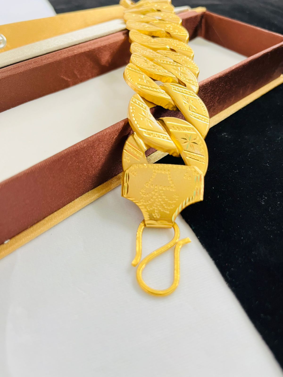 GOLD FORMING POKAL BRACELET FOR MEN DESIGN A15