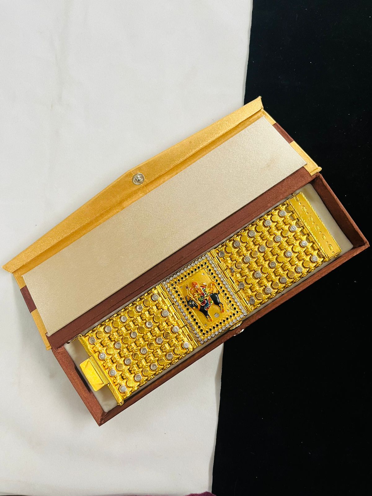 4 LINE MELDI MAA BAHUBALI BRACELET FOR MEN DESIGN-A20