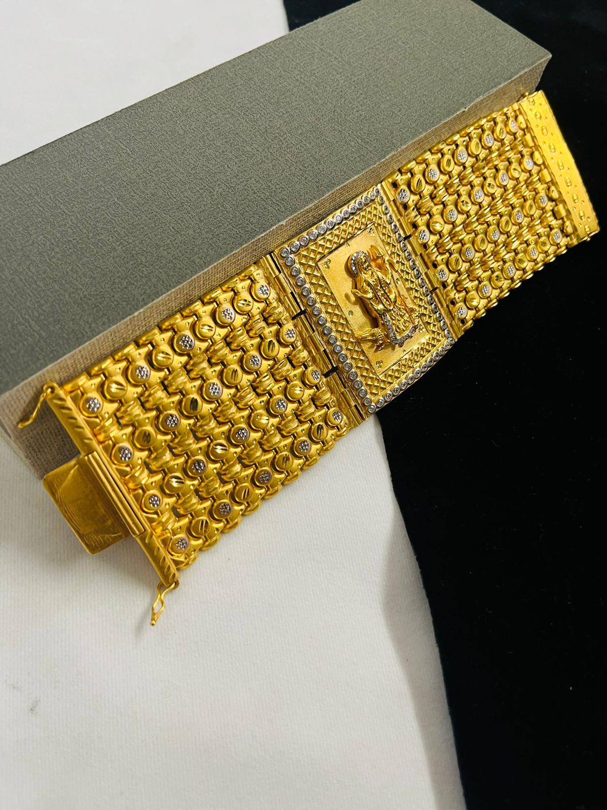 4 LINE KHODIYAR MAA BAHUBALI BRACELET FOR MEN DESIGN-A21