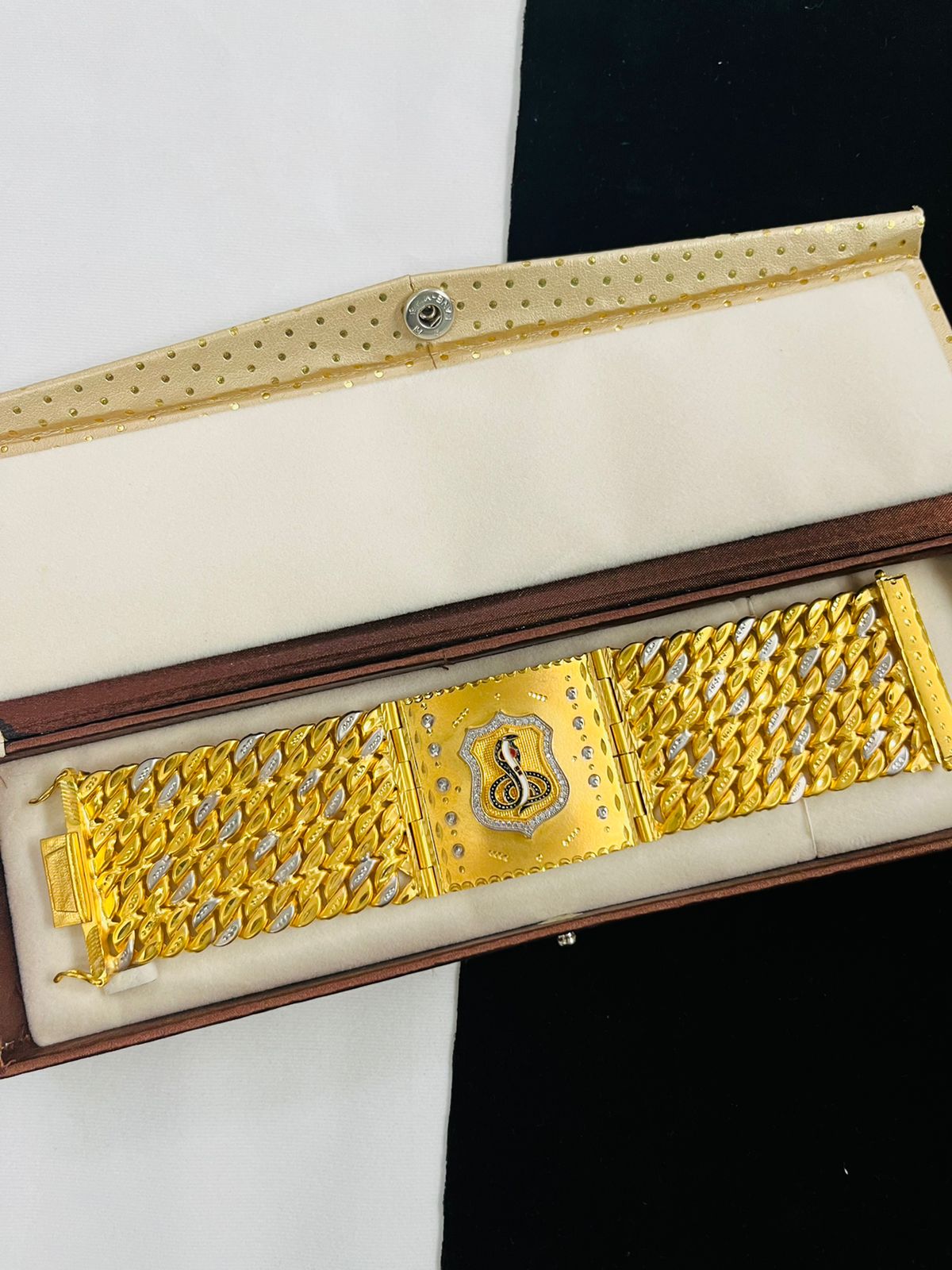 4 LINE GOGA POKAL BRACELET FOR MEN DESIGN A28