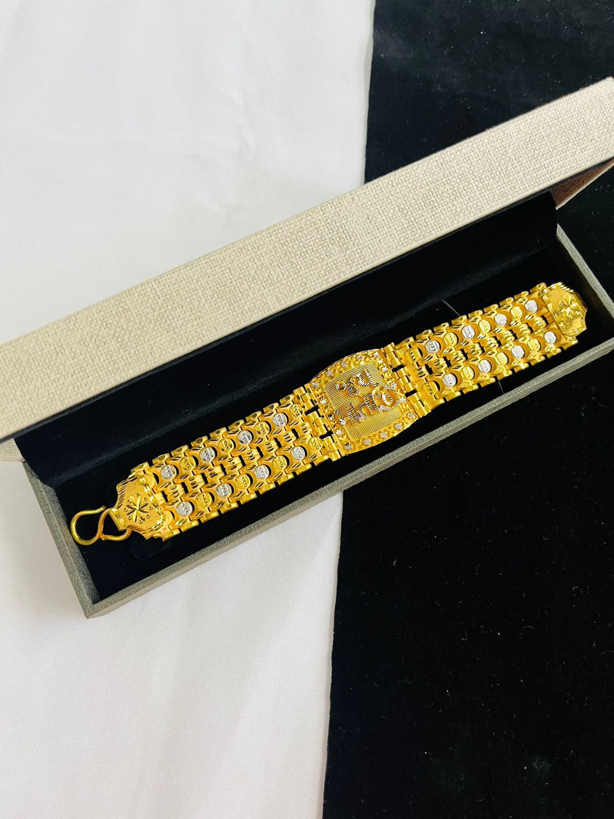 1 GRAM GOLD FORMING BRACELET FOR MEN DESIGN A-31