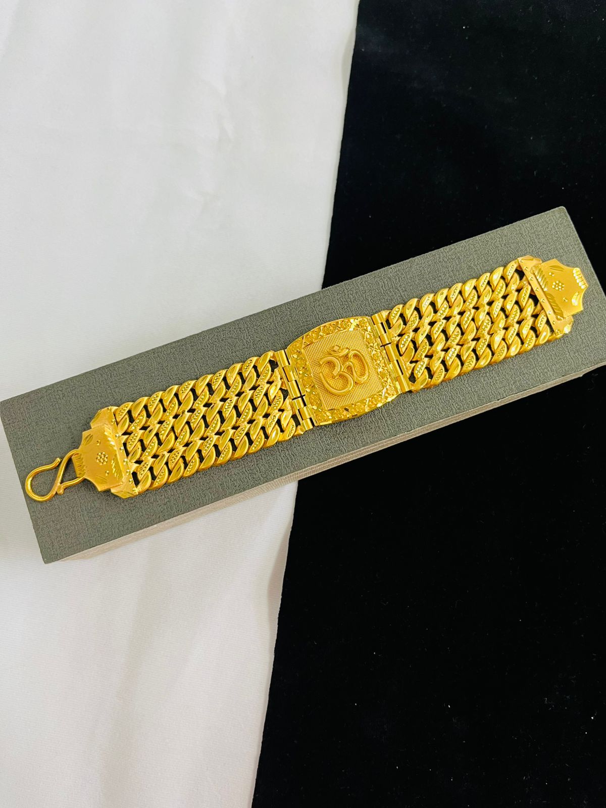 3 LINE OM POKAL BRACELET FOR MEN DESIGN A35
