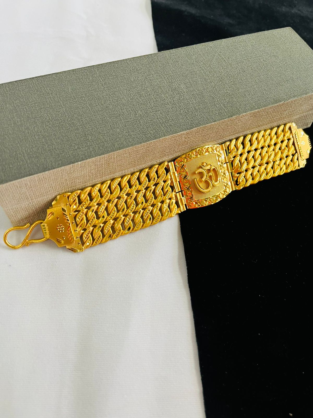 3 LINE OM POKAL BRACELET FOR MEN DESIGN A35