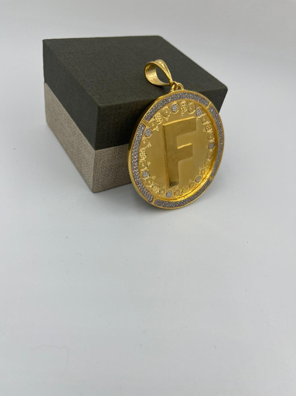 1 GRAM GOLD FORMING ROUND SHAPE F NAME PENDANT FOR MEN DESIGN A8