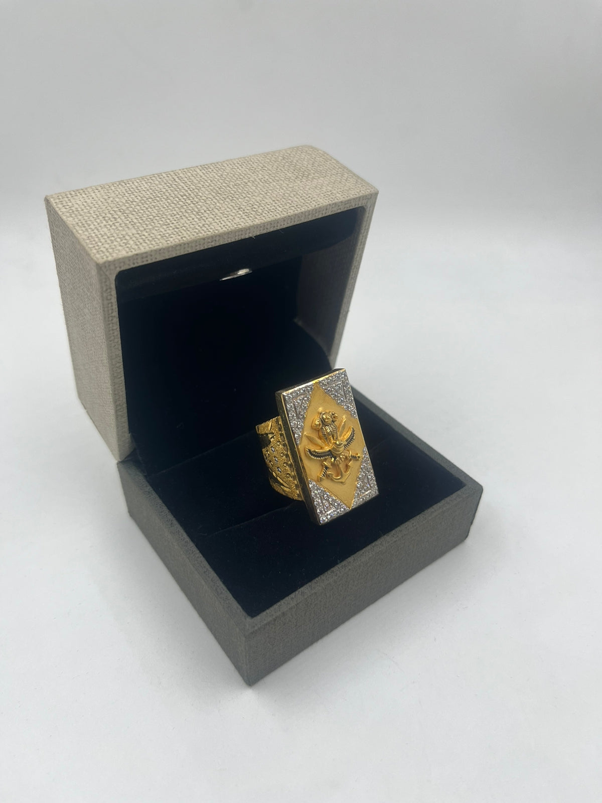 पुरुषों के लिए 1 ग्राम गोल्ड फॉर्मिंग मुद्रा विथ स्वॉर्ड रिंग डिज़ाइन A-94