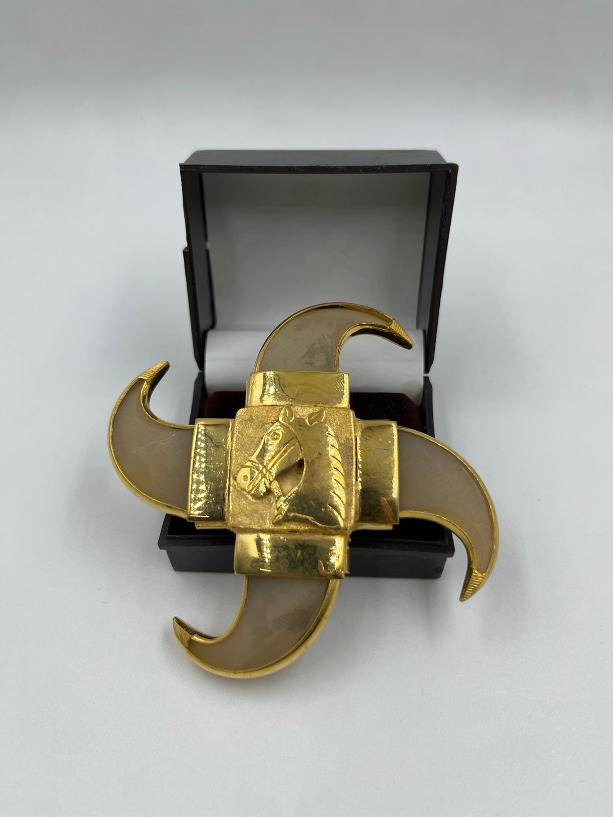 1 GRAM GOLD PLATING 4 NAIL WITH HOURSE NAIL PENDANT FOR MEN DESIGN A-23