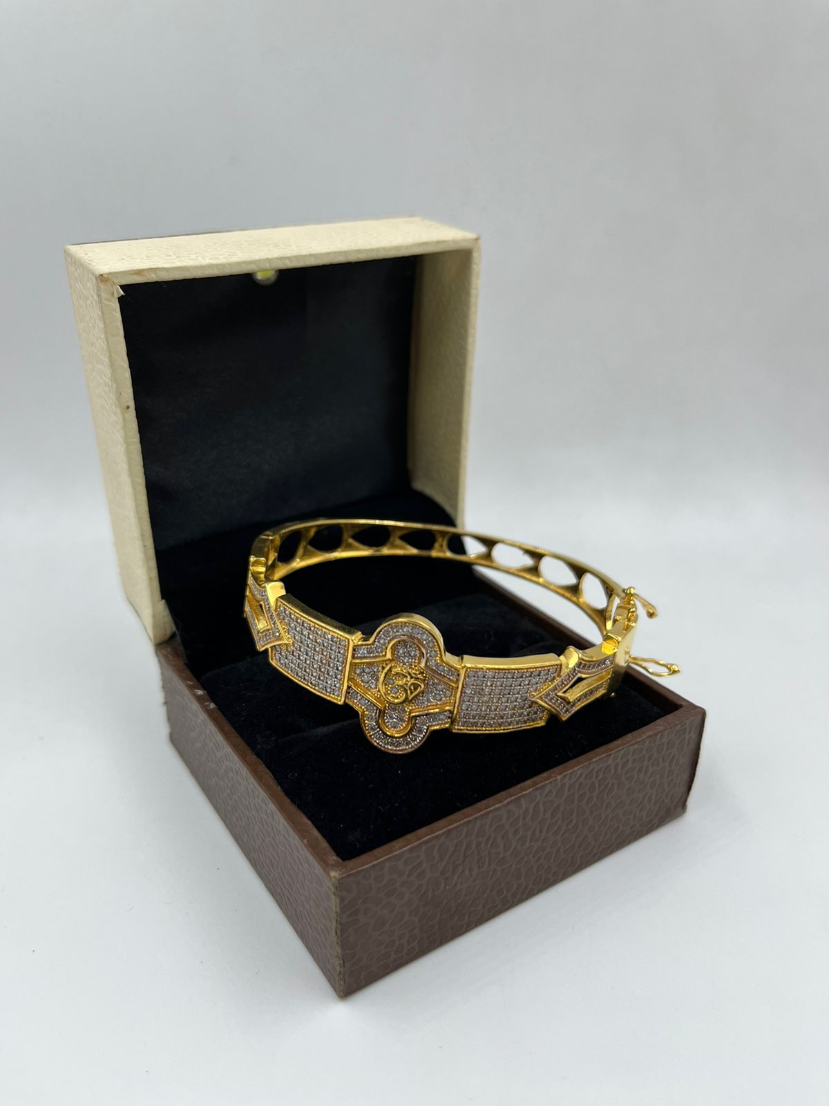 1 GRAM GOLD PLATING OM KADA FOR MEN DESIGN A-11