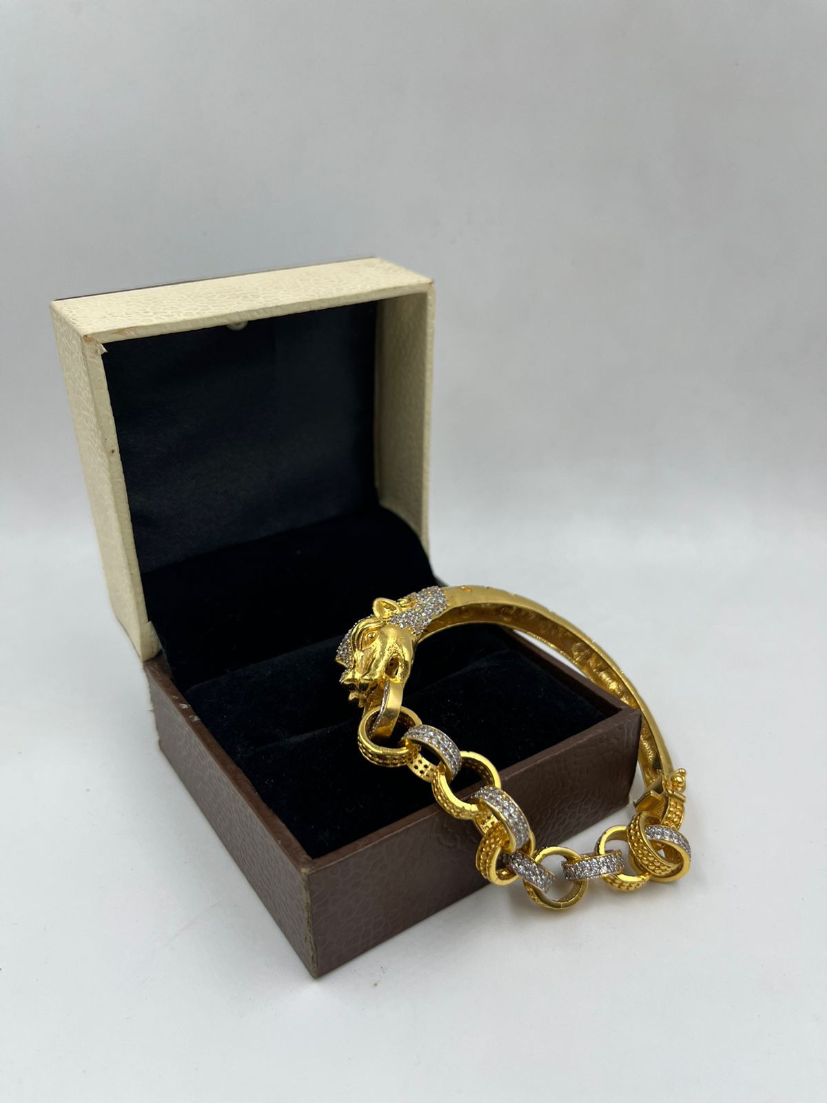 1 GRAM GOLD PLATING JAGUAR DIAMOND KADA FOR MEN DESIGN A-15