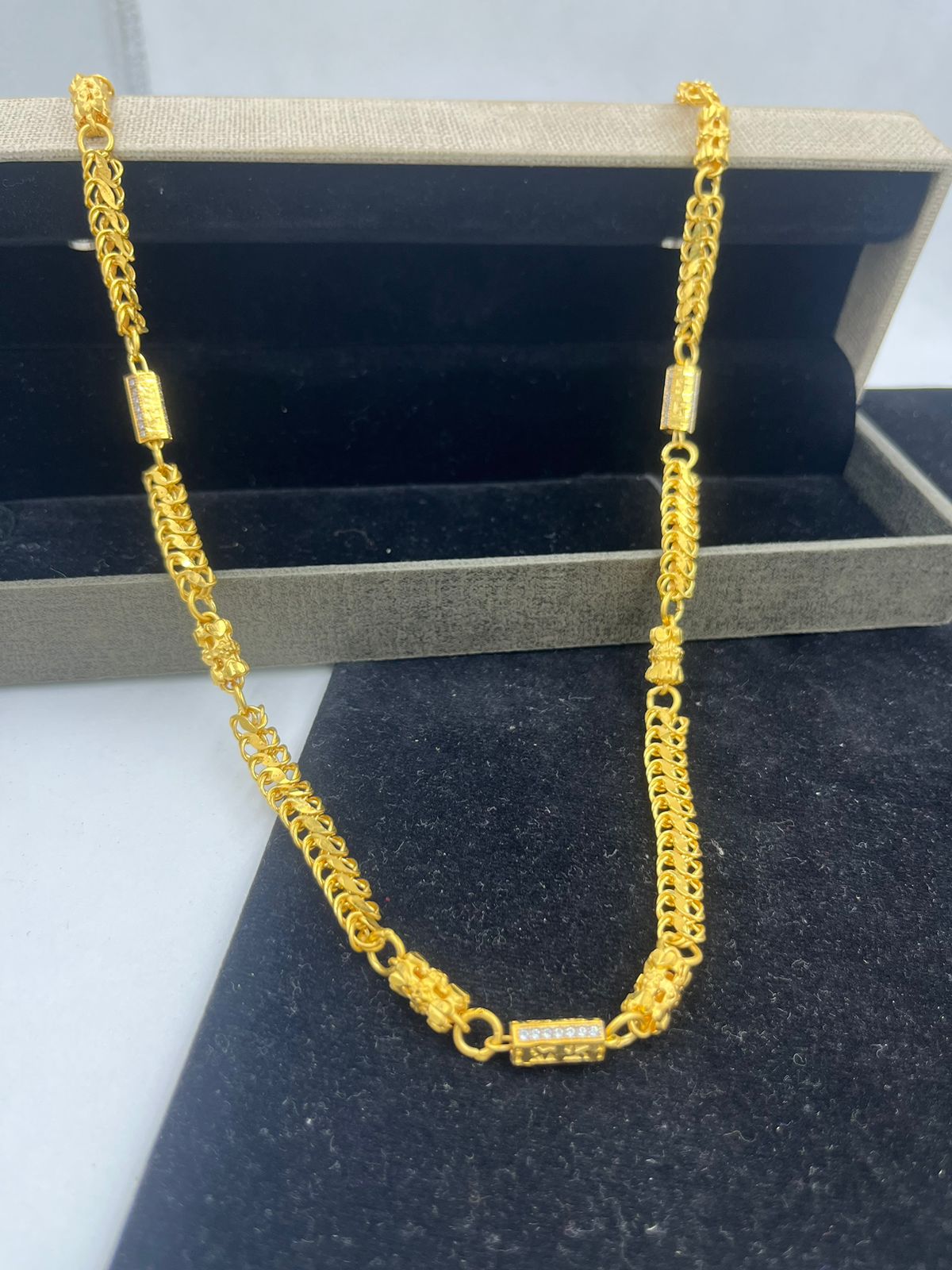 पुरुषों के लिए 1 ग्राम गोल्ड फॉर्मिंग डायमंड चेन डिज़ाइन A-260