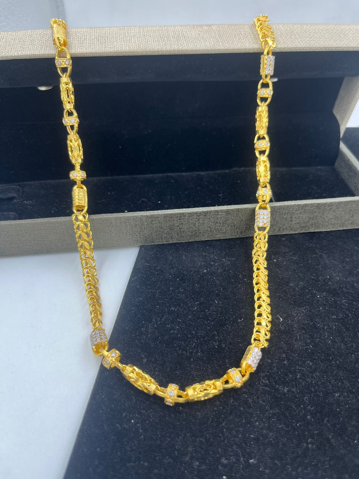 पुरुषों के लिए 1 ग्राम गोल्ड फॉर्मिंग डायमंड चेन डिज़ाइन A-261