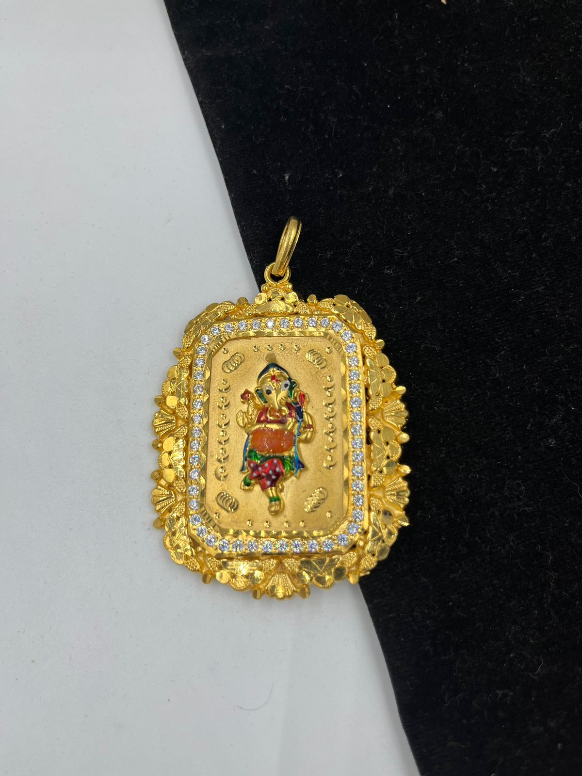 1 GRAM GOLD FORMING RAJWADI GANPATI PENDANT FOR MEN DESIGN A-206