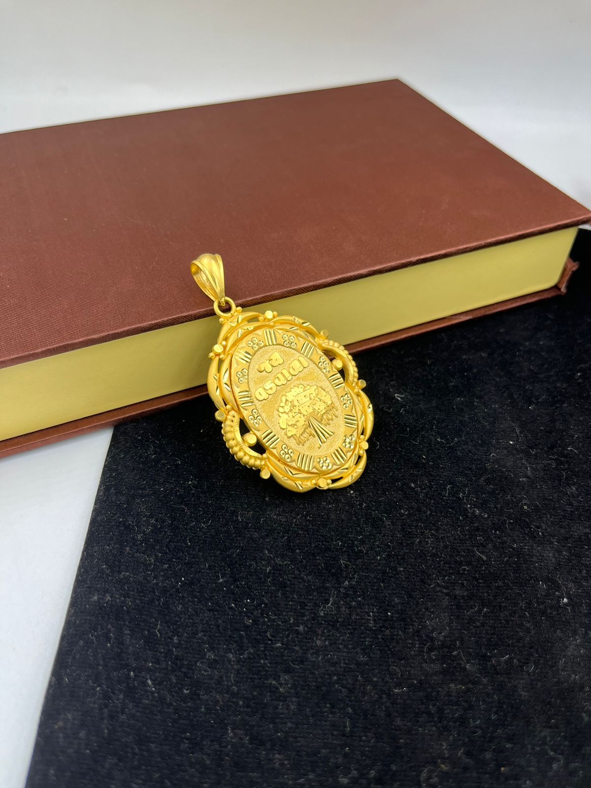 1 GRAM GOLD FORMING JAY VADVALA RAJWADI PENDANT FOR MEN DESIGN A-278