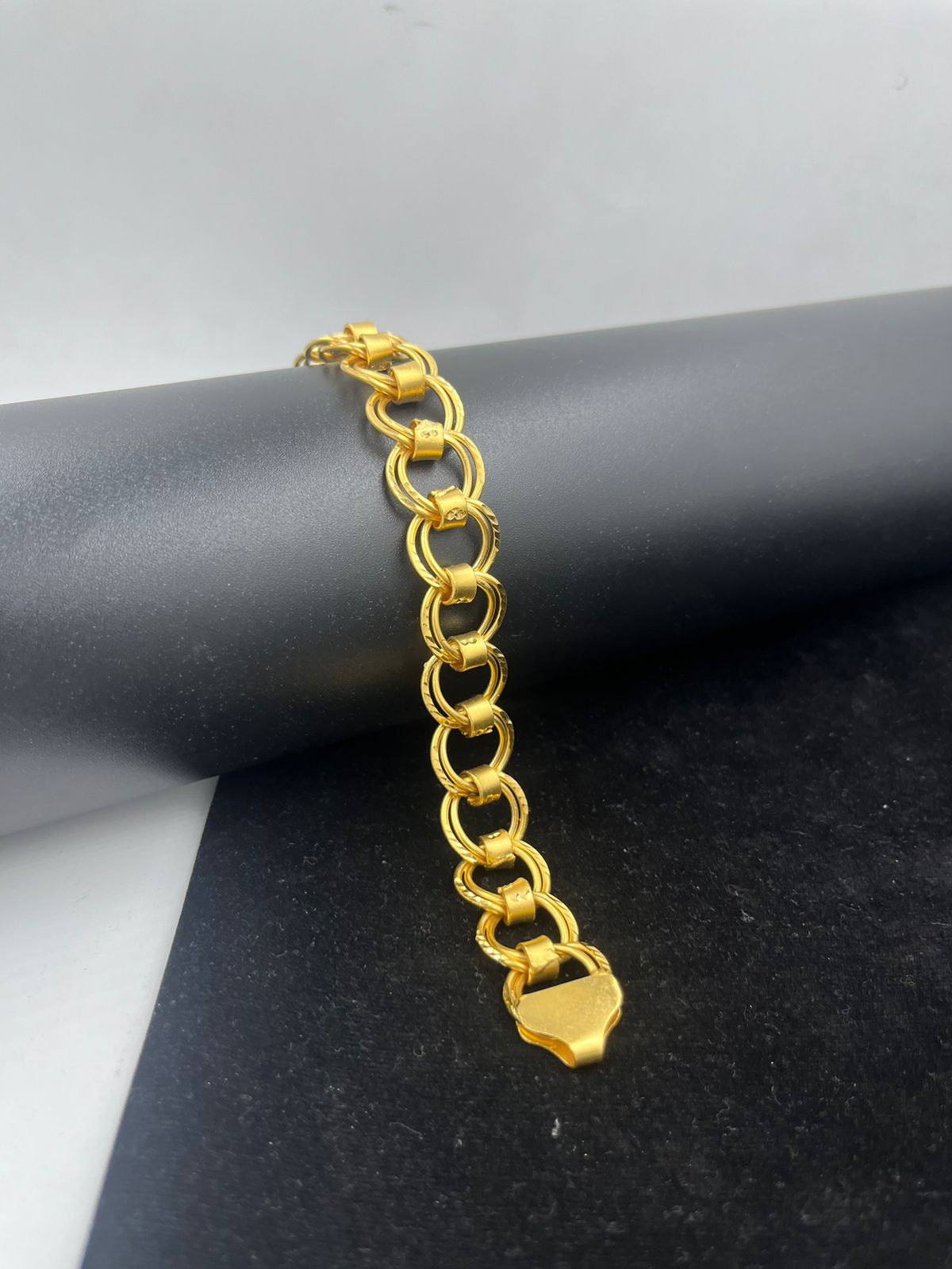 0.42 Cts Round Brilliant Cut Diamonds Unisex Two-Screw Love Bracelet In 585  14K Gold — Jisha Jewels