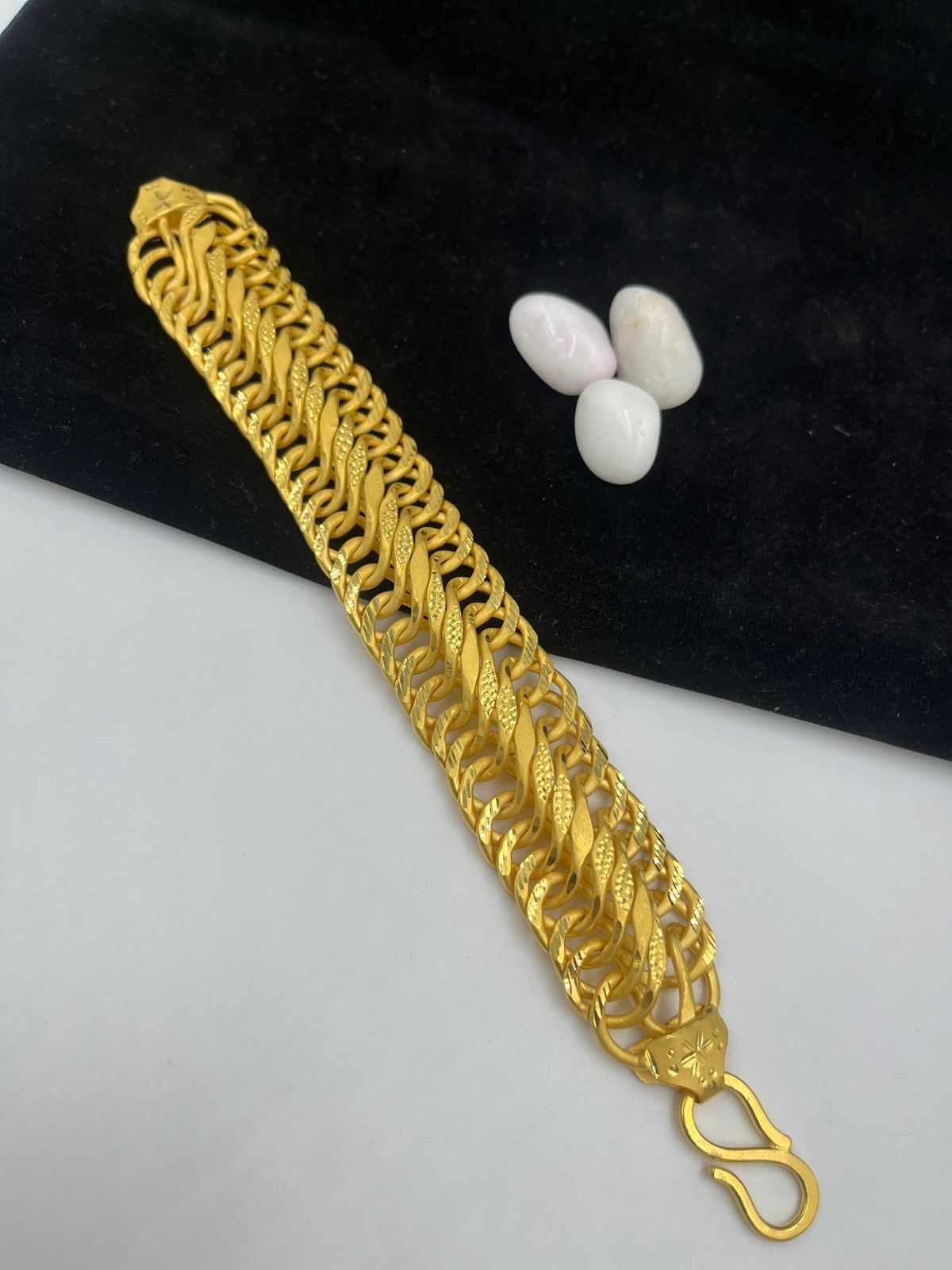 New 1 Gram Gold Plated Bracelet Available at www.soni.fashion . .  #soni_fashion_india #sonifashion #sonifashionindia #soni_fashion1… |  Instagram