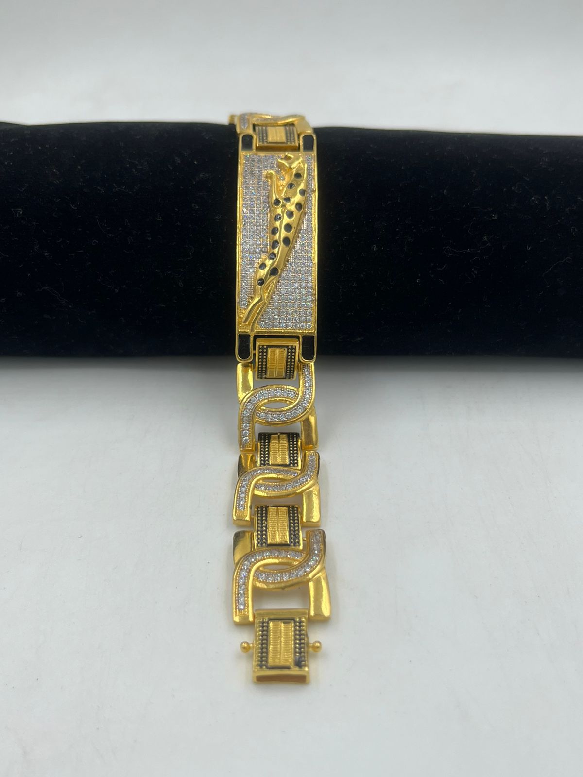 Female Alloy Cast Golden Jaguar Bracelet at Rs 25/piece in Rajkot | ID:  25619110462