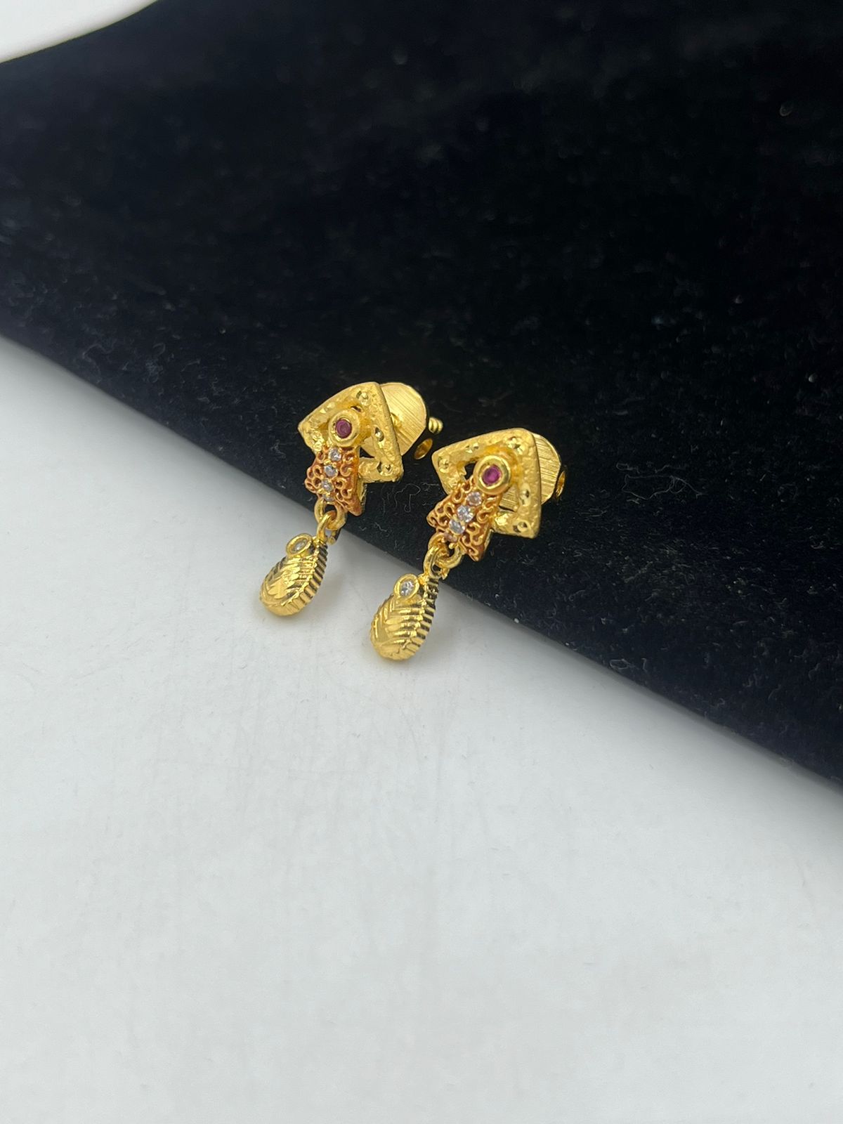 3 Grams Gold Earrings New design Model - from GRT Jewellers - YouTube |  Gold earrings models, Simple gold earrings, Gold earrings designs