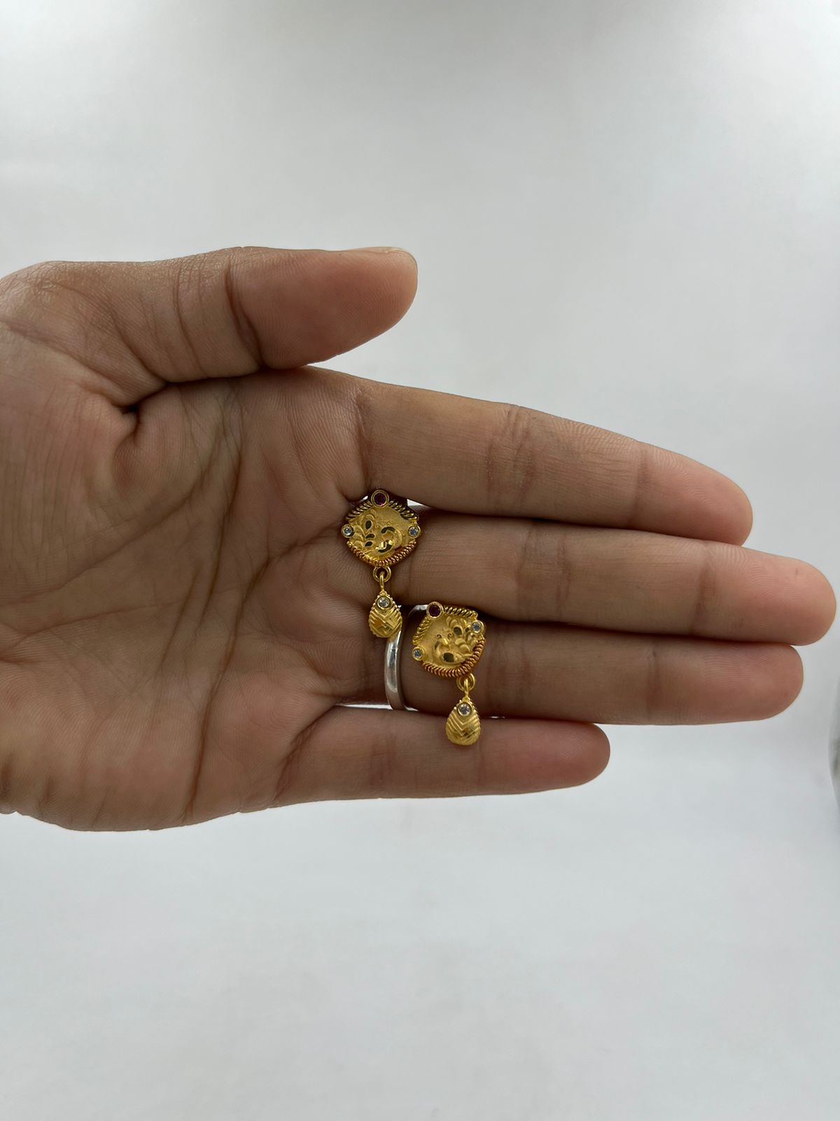 મહિલાઓ માટે ૧ ગ્રામ ગોલ્ડ લેડીઝ ઈયરિંગ ડિઝાઇન A-2