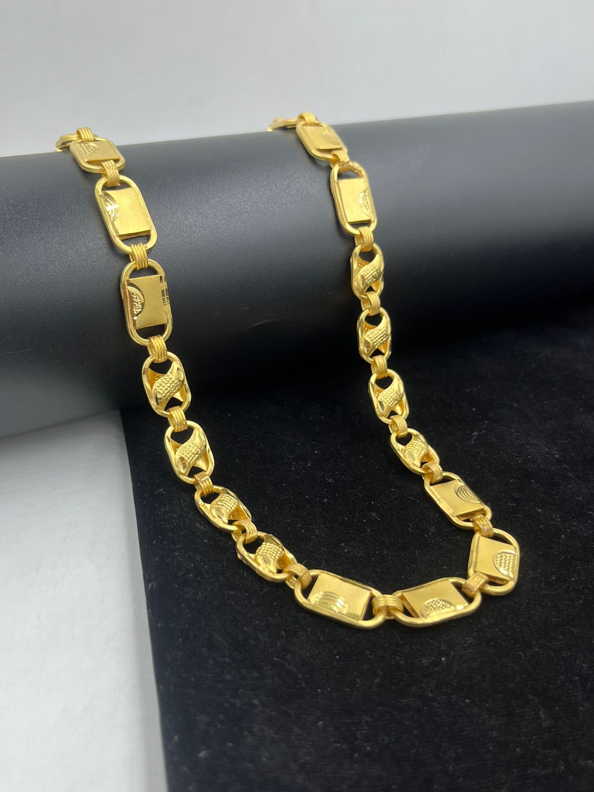 पुरुषों के लिए 1 ग्राम गोल्ड नवाबी विथ कोहली चेन डिज़ाइन A-445