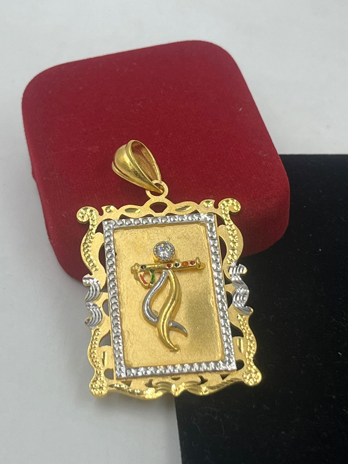 पुरुषों के लिए 1 ग्राम सोने का कृष्णा बांसुरी पेंडेंट डिज़ाइन A-308