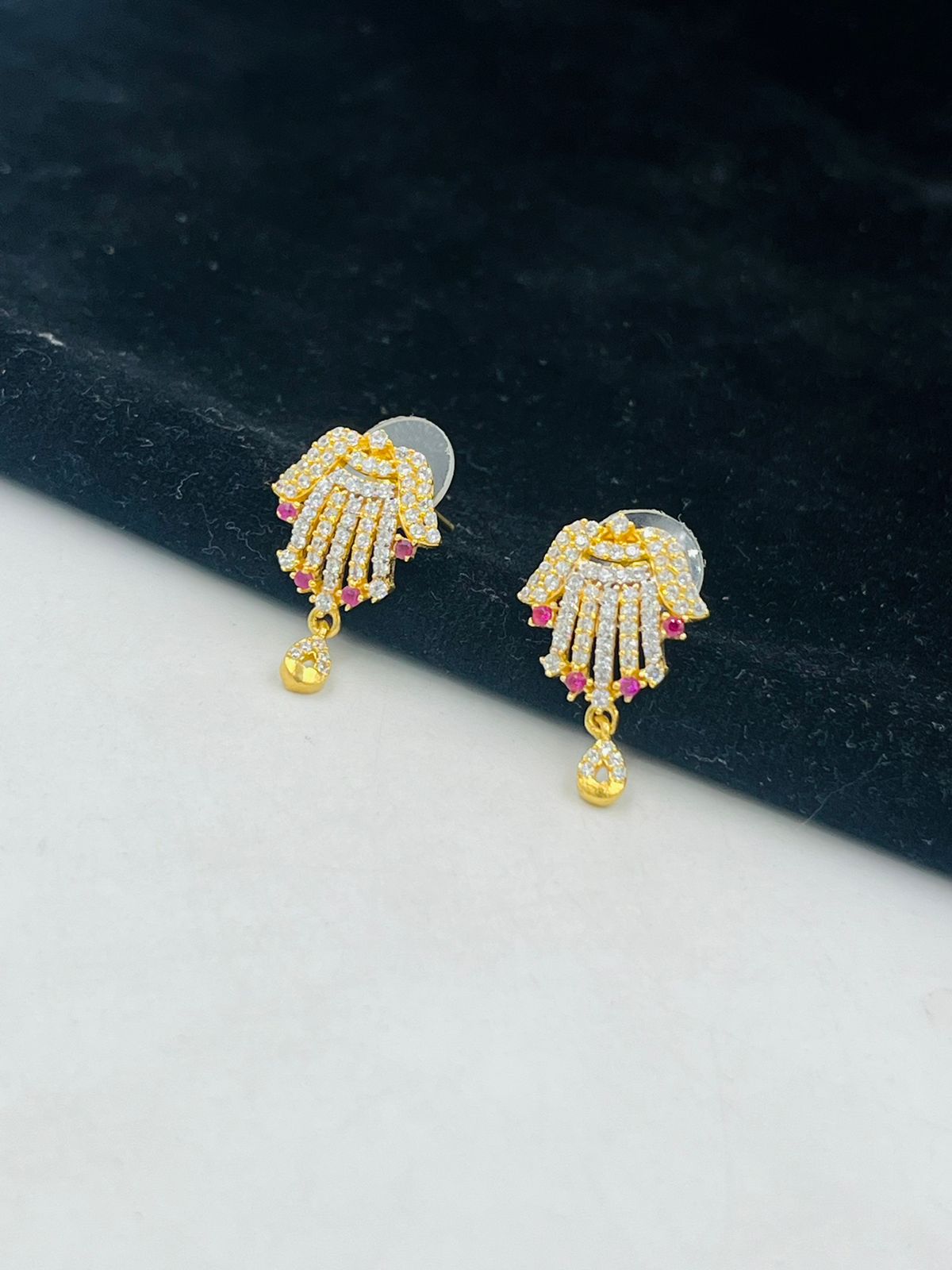 1 GRAM GOLD LADIES EARING FOR WOMEN DESIGN A-35