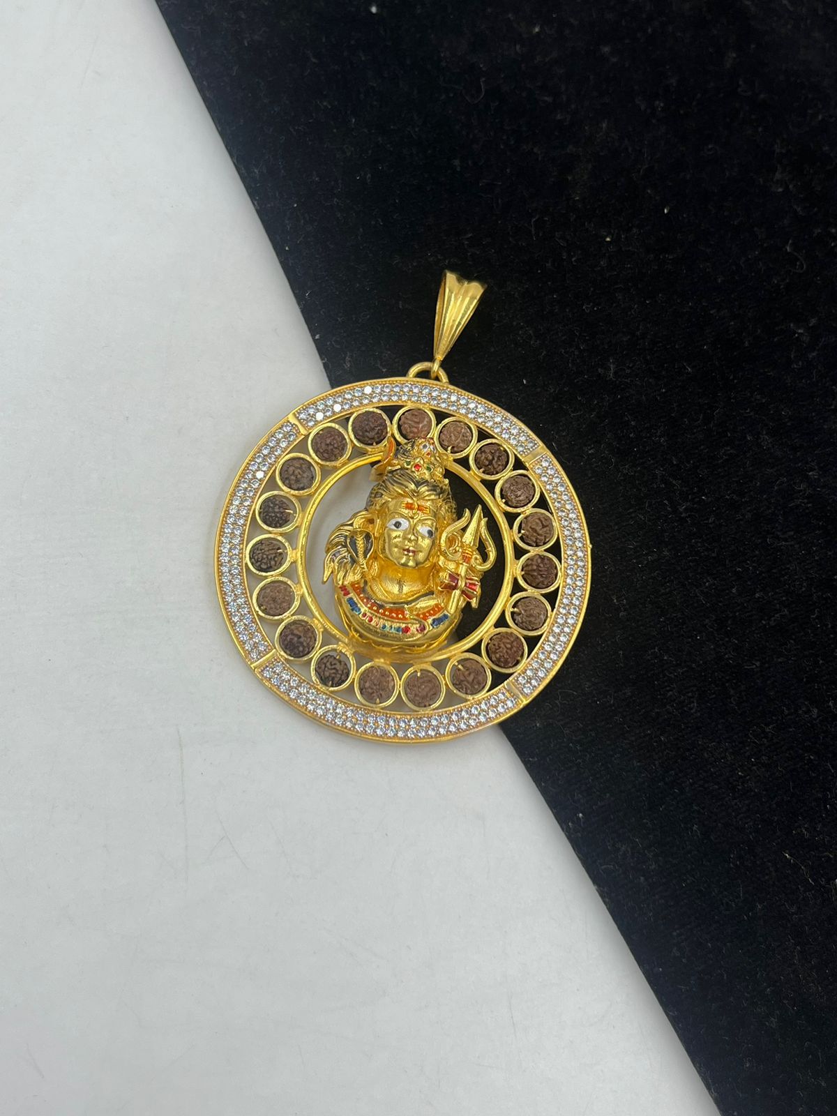 1 GRAM GOLD MAHADEV ROUND SHAPE WITH RUDRAKSHA WITH MAHADEV PENDANT FOR MEN DESIGN A-335