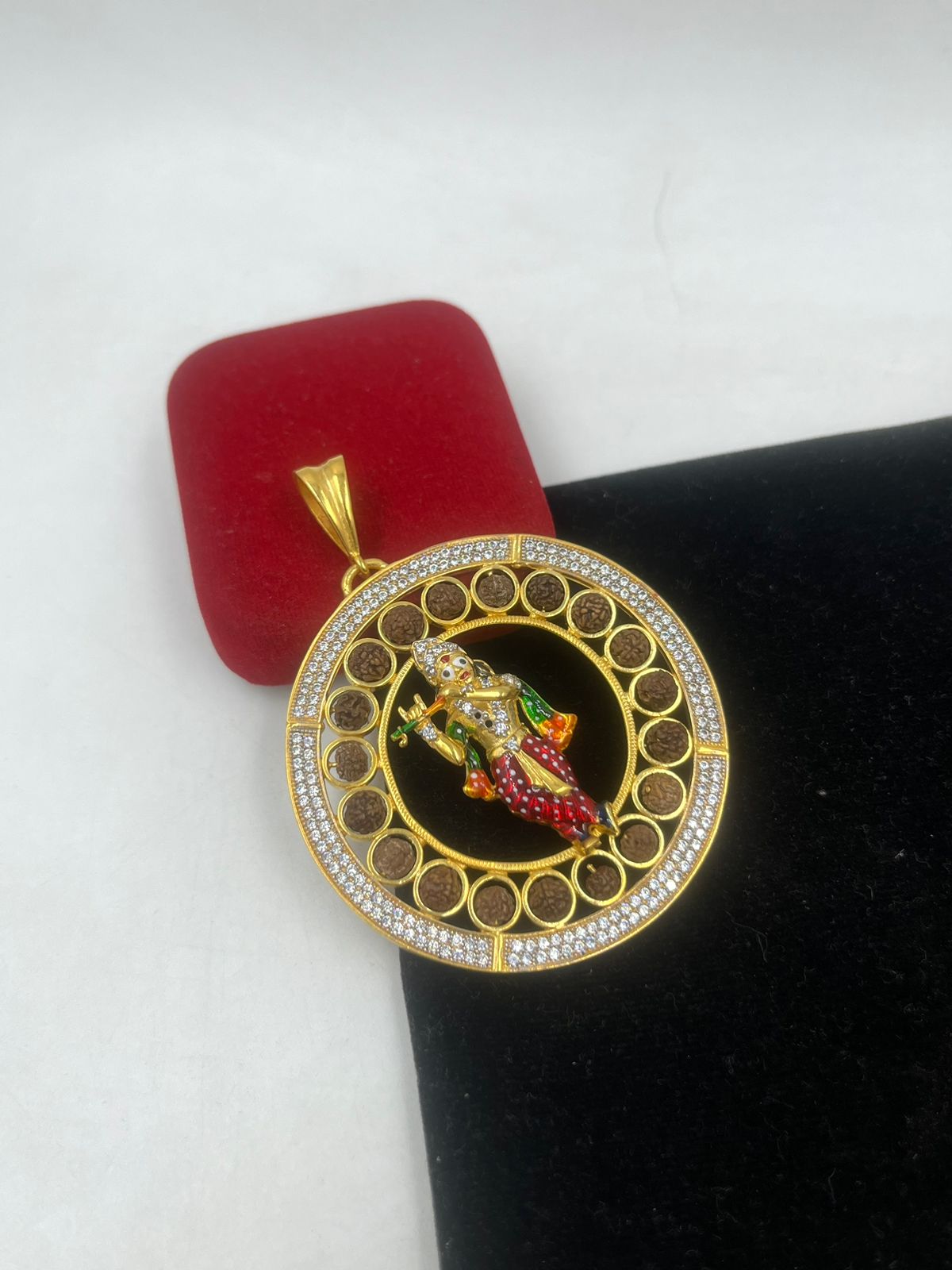 1 GRAM GOLD KRISHNA ROUND SHAPE WITH RUDRAKSHA WITH PENDANT FOR MEN DESIGN A-336