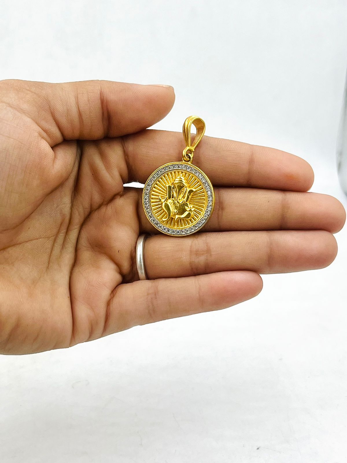 1 GRAM GOLD PLATED GANPATI BAPPA PENDANT FOR MEN DESIGN A-341