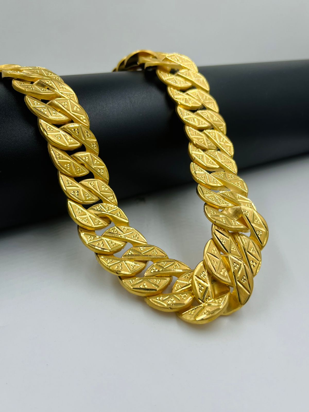 1 GRAM GOLD FORMING POKAL CHAIN FOR MEN DESIGN A-40