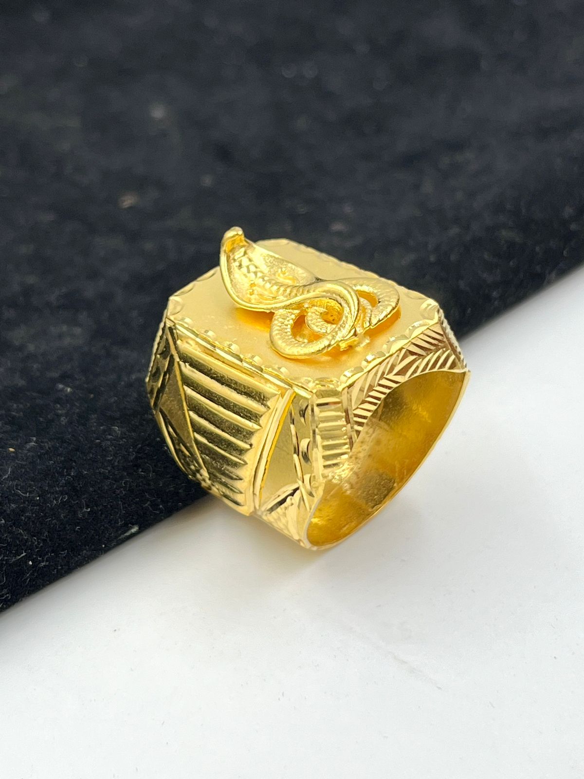 Showroom of 916 gold goga maharaj gents ring | Jewelxy - 203768