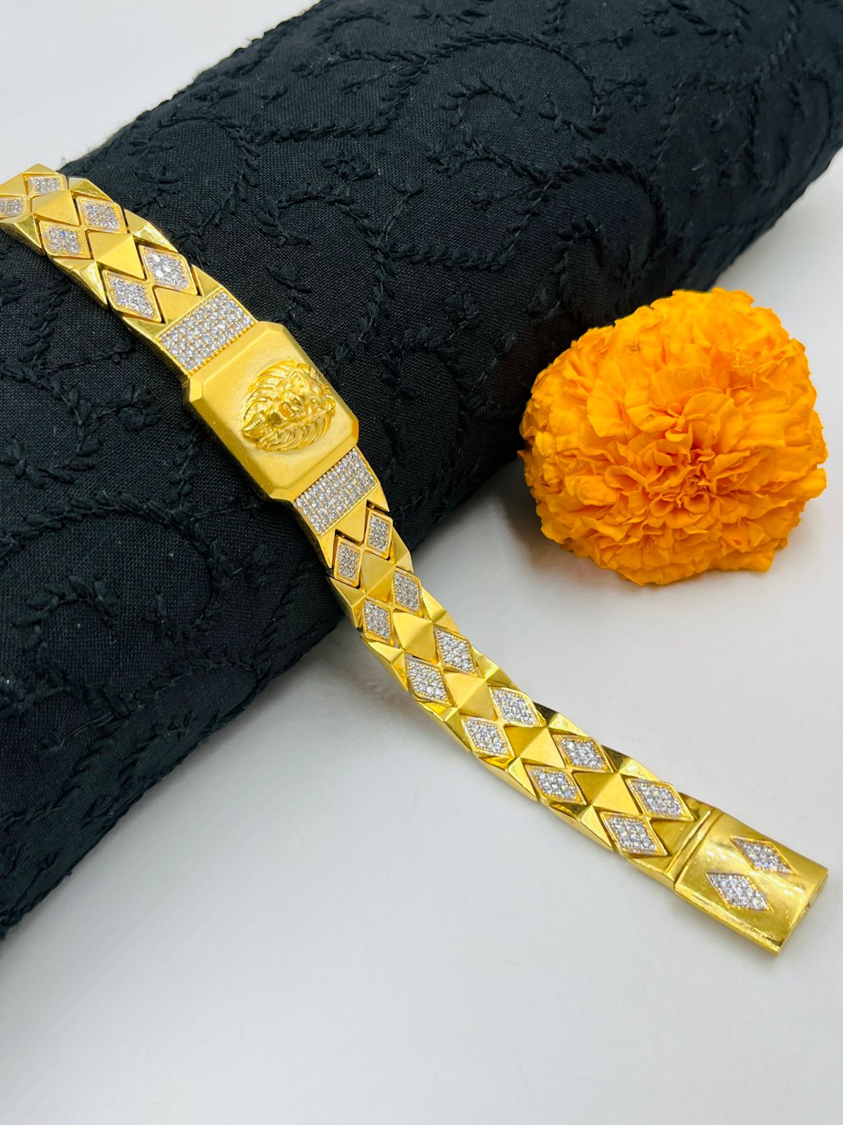 1 GRAM GOLD LION BRACELET FOR MEN DESIGN A-398