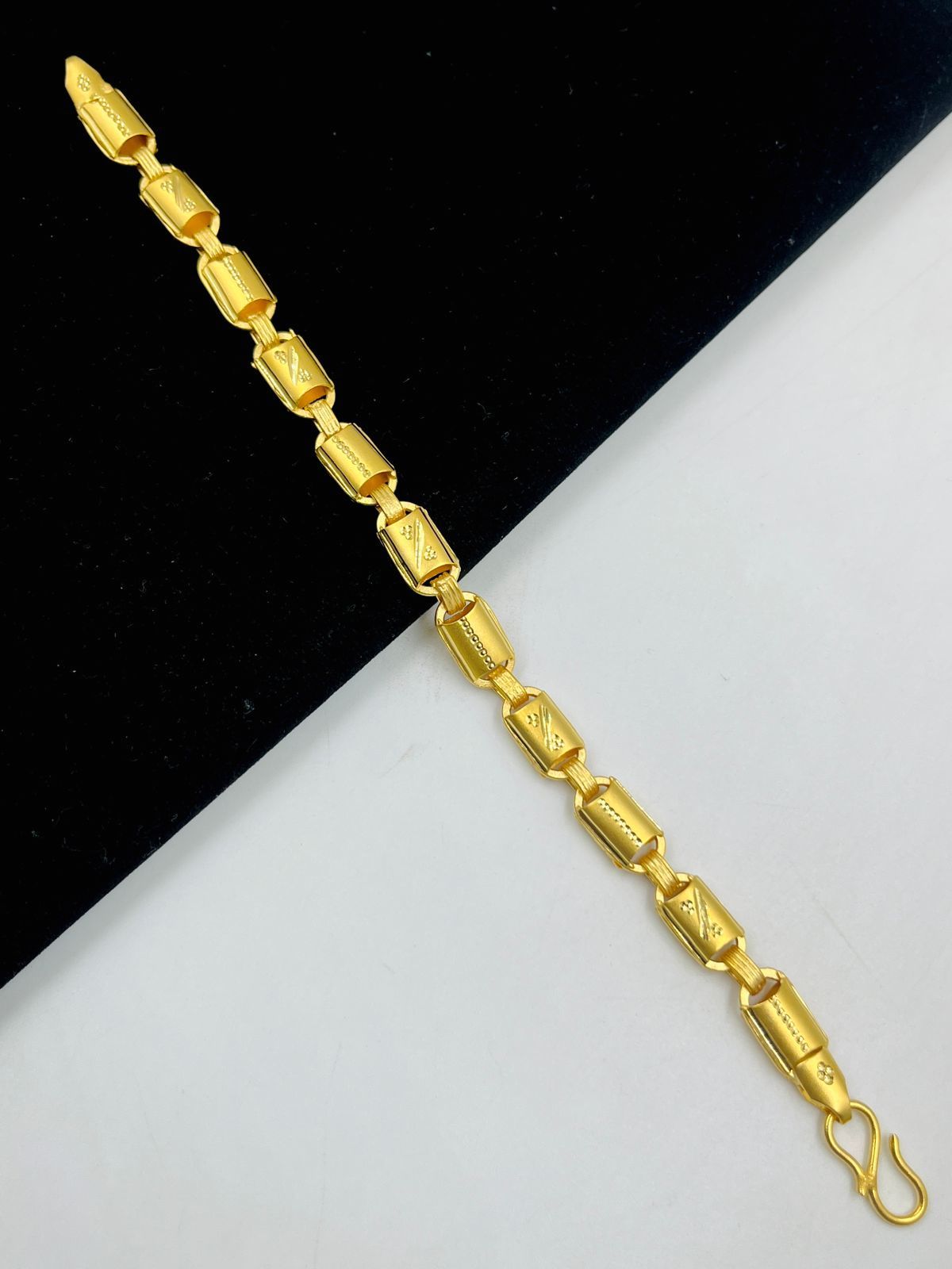 1 GRAM GOLD FORMING BRACELET FOR MEN DESIGN A-444