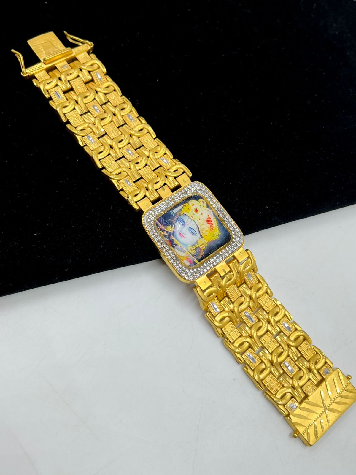 1 GRAM GOLD KRISHNA PHOTO BRACELET FOR MEN DESIGN A-459