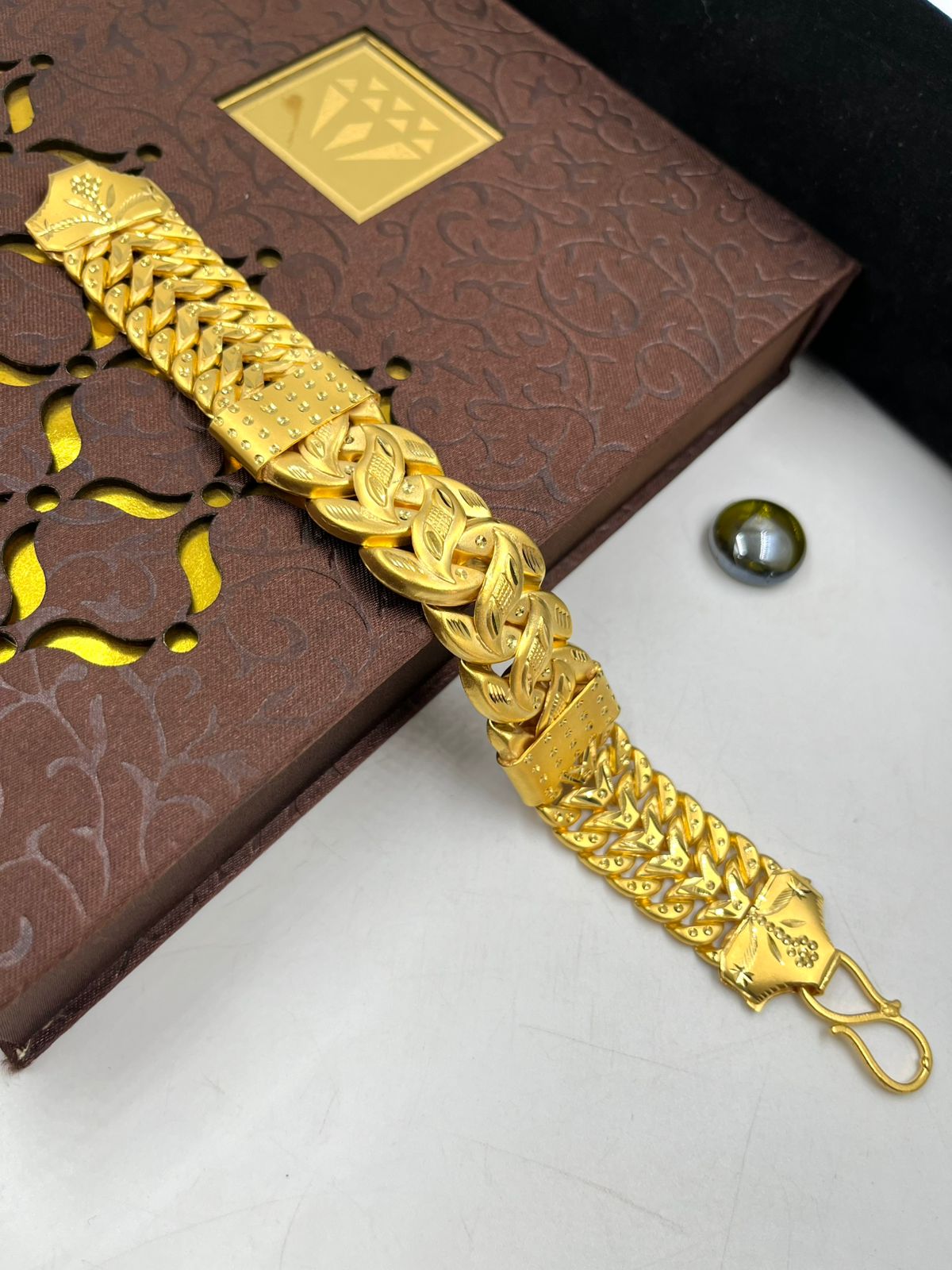 1 GRAM GOLD FORMING POKAL BRACELET FOR MEN DESIGN A-473