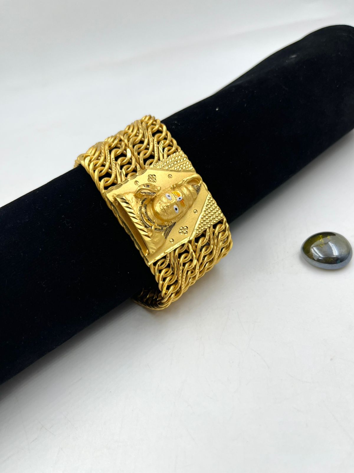 1 GRAM GOLD PLATED MAHADEV AATHDA BRACELET FOR MEN DESIGN A-482