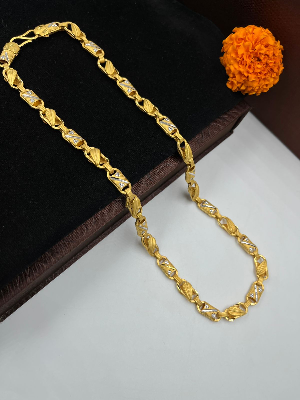 1 GRAM GOLD PAN WITH KOYLI CHAIN FOR MEN DESIGN A-664