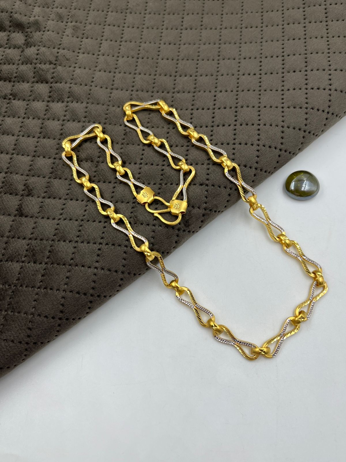 1 GRAM GOLD FORMING CHAIN FOR MEN DESIGN A-427