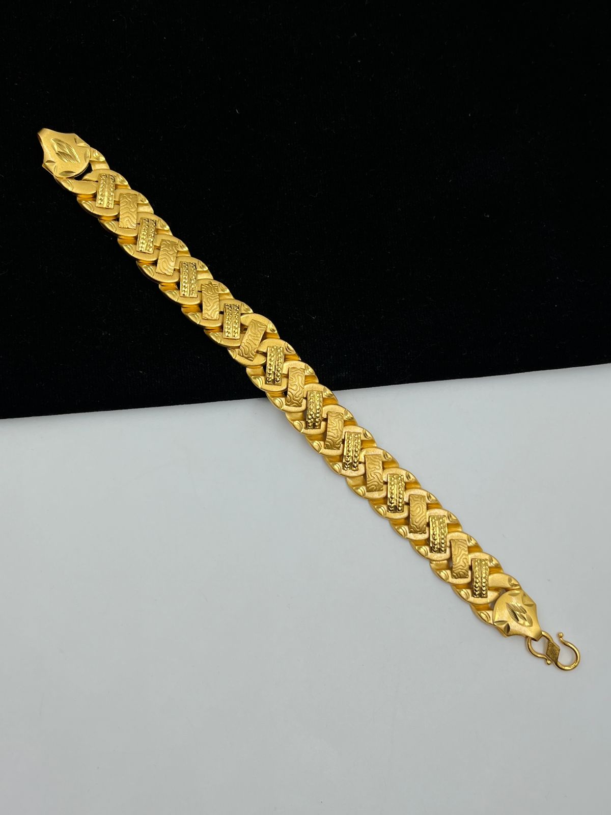 1 GRAM GOLD POKAL BRACELET FOR MEN DESIGN A8