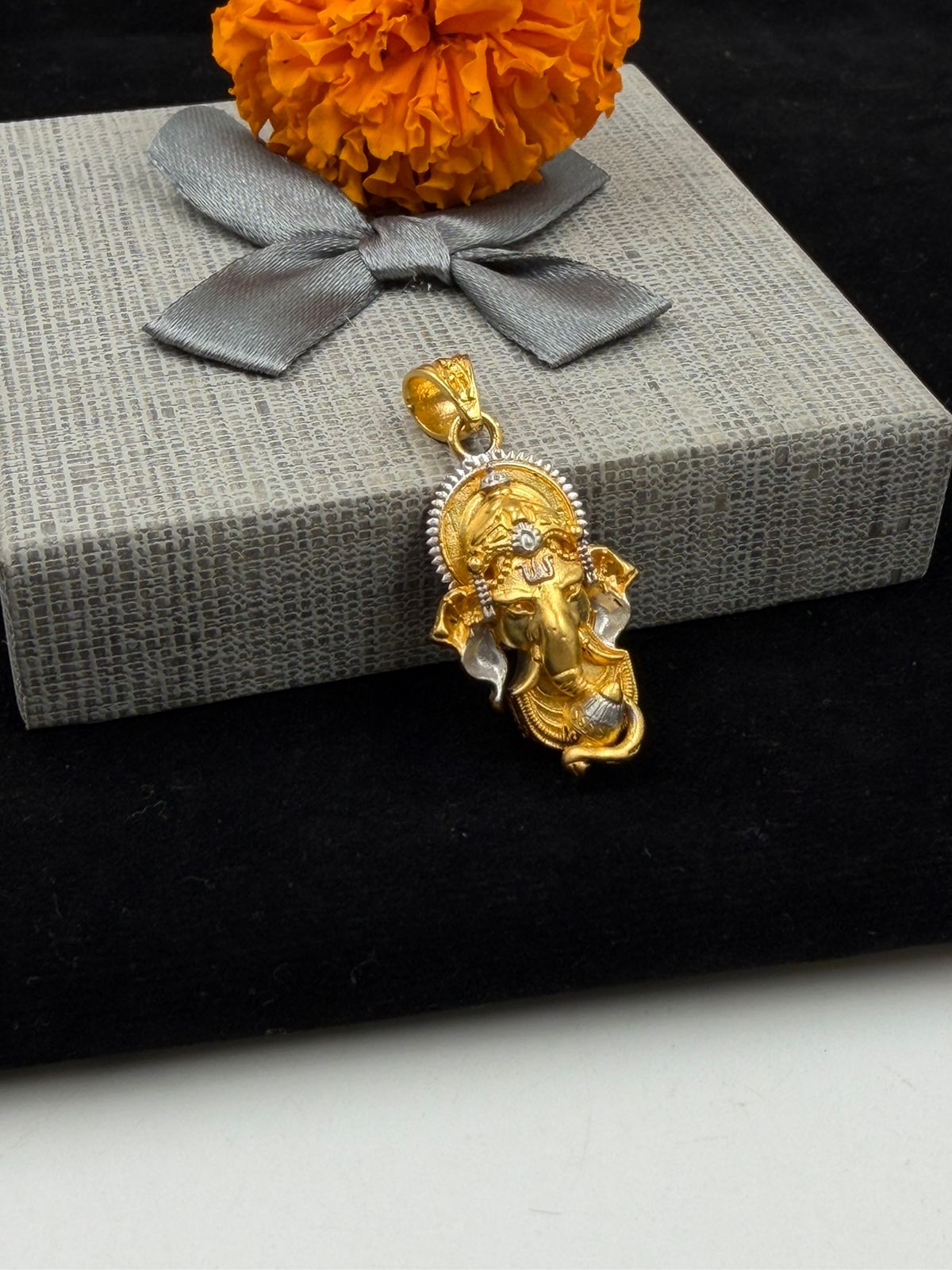 1 GRAM GOLD UNIQUE DESIGN GANPATI BAPPA PENDANT FOR MEN DESIGN A-560