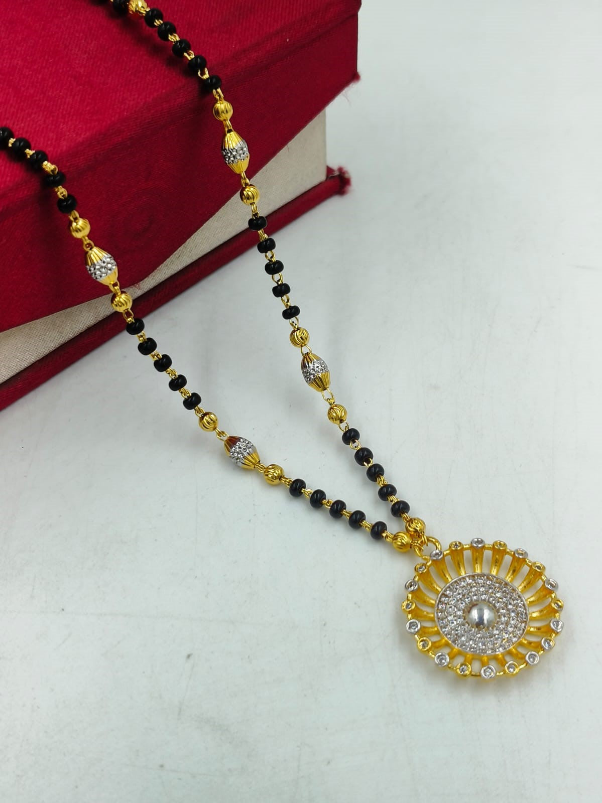 મહિલાઓ માટે ૧ ગ્રામ ગોલ્ડ લેડીઝ મંગળસૂત્ર ડિઝાઇન A-28