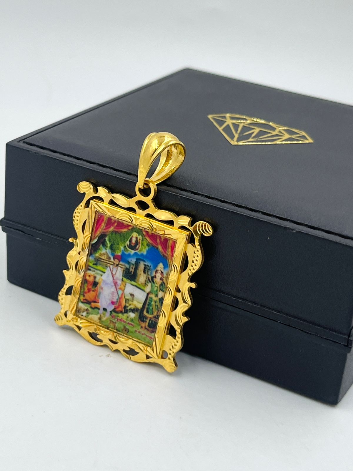 1 GRAM GOLD PLATED MACHOMA PHOTO PENDANT FOR MEN DESIGN A-391