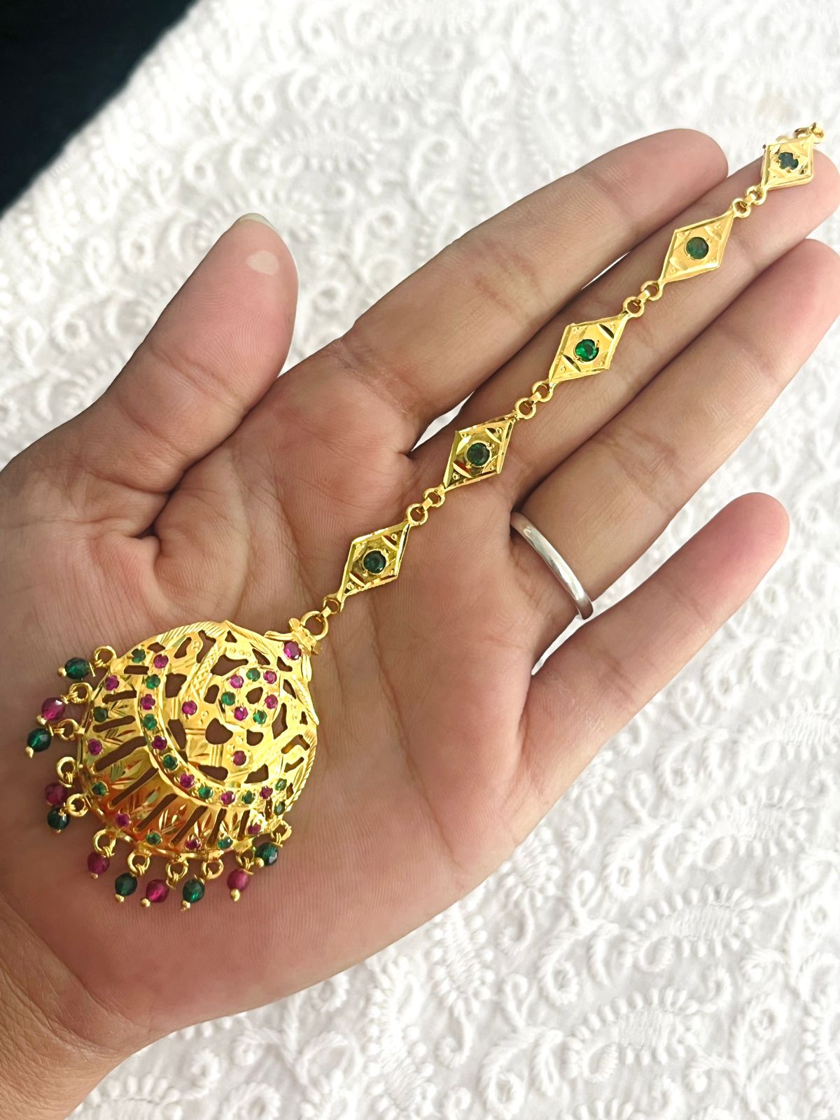 1 GRAM GOLD LADIES , WOMEN TIKKA DESIGN A-8