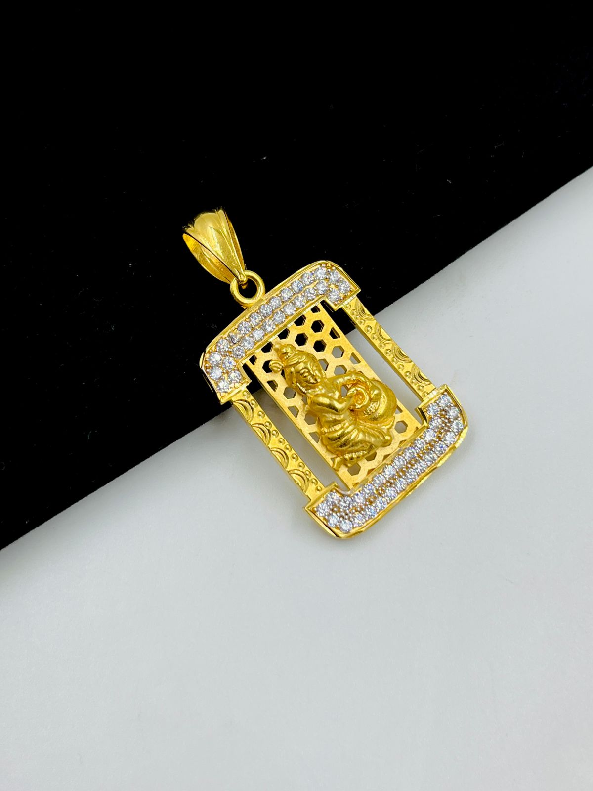 1 GRAM GOLD KRISHNA WITH MATUKI PENDANT FOR MEN DESIGN A-509