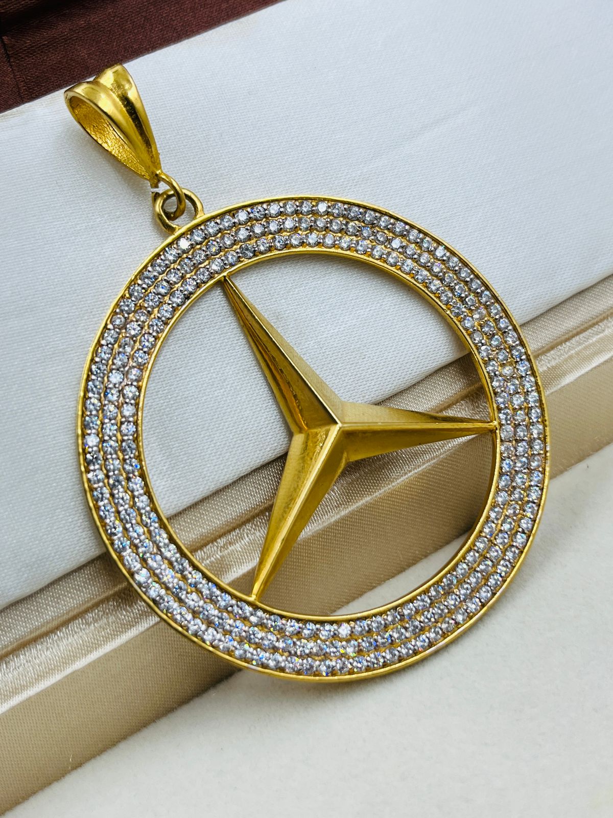 1 GRAM GOLD ROUND DIAMOND PENDANT FOR MEN DESIGN A-514