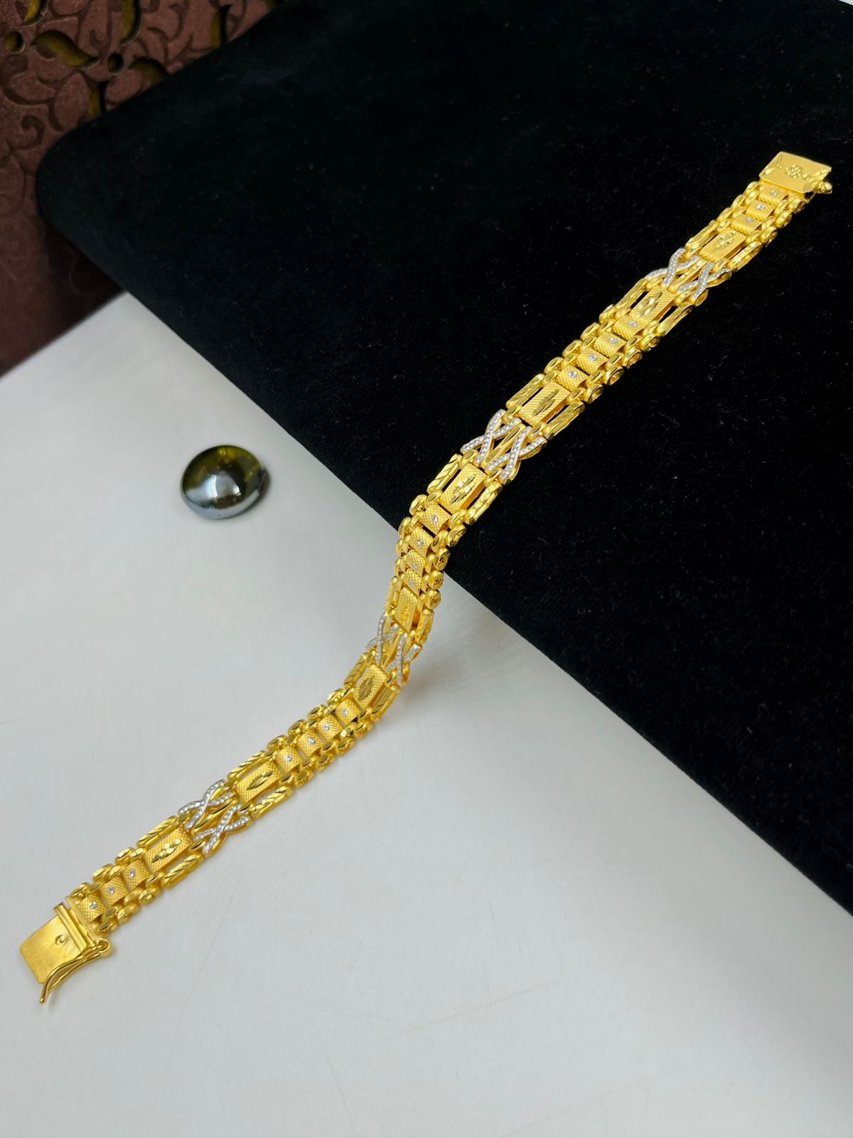 1 GRAM GOLD PLATED PASI BRACELET FOR MEN DESIGN A-463