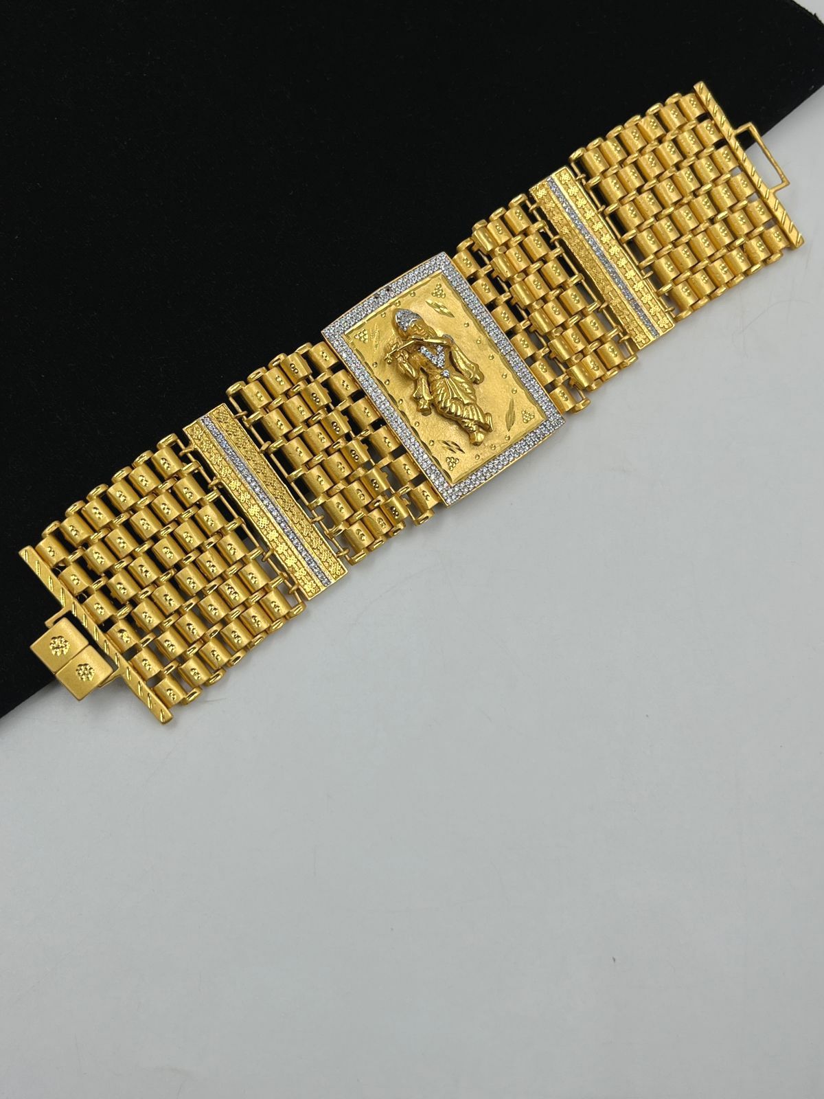 1 GRAM GOLD SHREE KEISHNA BRACELET FOR MEN DESIGN A34