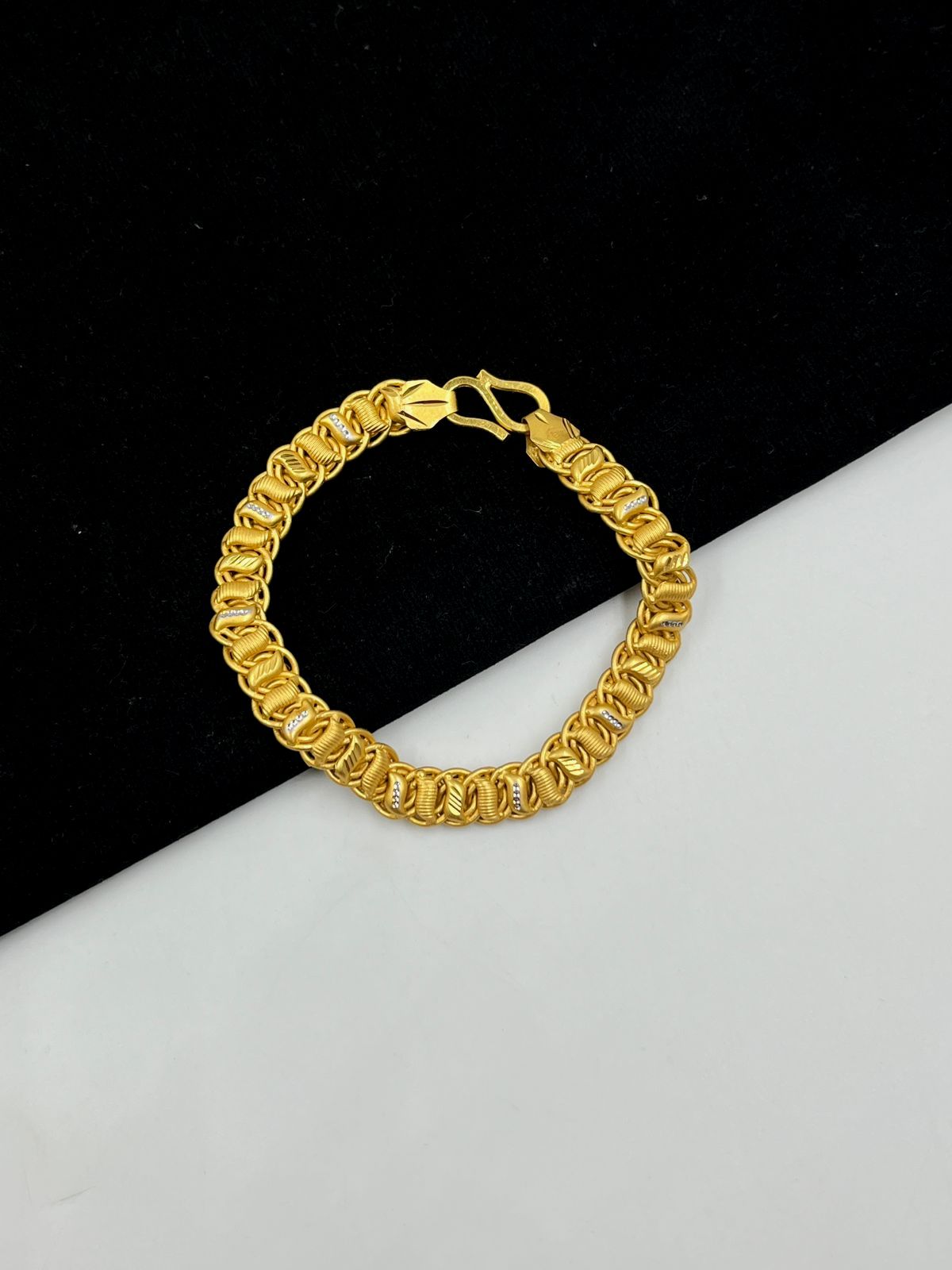 1 GRAM GOLD FORMING UNIQUE BRACELET FOR MEN DESIGN A-211