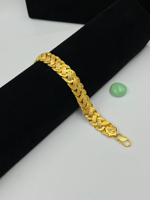1 GRAM GOLD POKAL BRACELET FOR MEN DESIGN A8